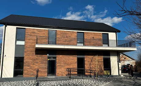 “Не замість тебе, а разом”: як у прихистку на Звягельщині дівчат-сиріт навчають самостійності