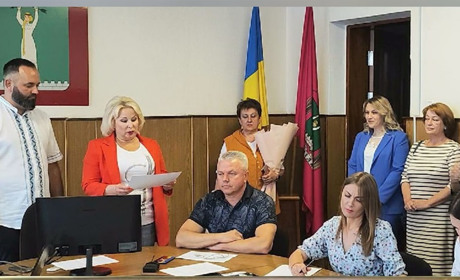 Юним смілянкам, які здобули перемоги на всеукраїнському рівні, та їх наставникам вручили стипендії