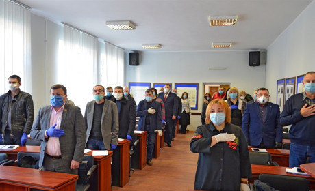 Майже 2 мільйони гривень виділили з бюджету міста на підтримку лікарень: позачергова сесія