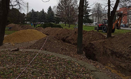 В Барі продовжують реконструкцію напірної каналізації