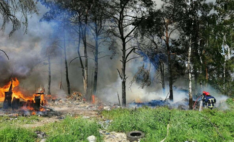У Вараші на міському сміттєзвалищі горів циганський табір