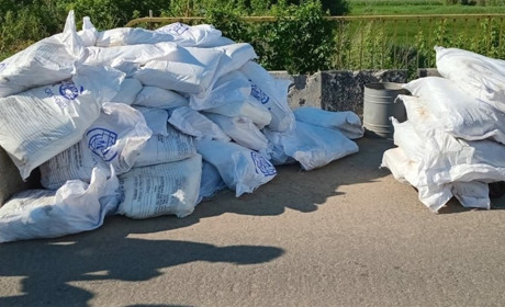 До Петропавлівської громади гуманітарку доставляють "дорогою життя"