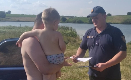 Рятувальники на Антонівському ставу провели роз'яснювальну роботу щодо правил поводження на воді