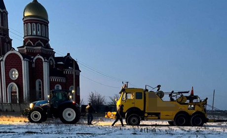 ДТП у Великому Дальнику на трасі Одеса-Рені: рейсовий автобус з’їхав у кювет