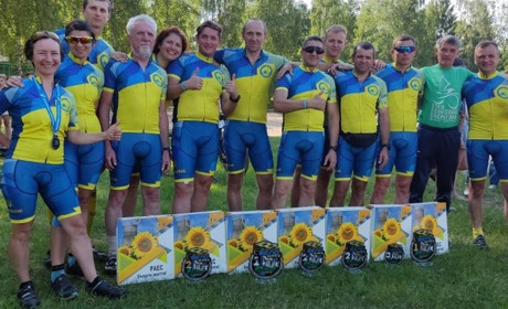 Велолюбителі ЮУАЕС на веломарафоні в місті Вараші за результатами поступились лише господарям гонки