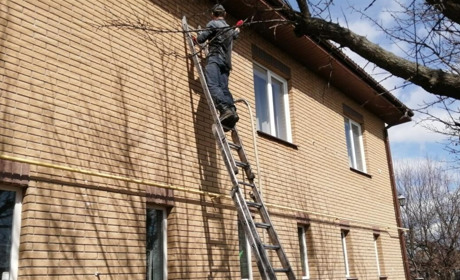 Як утеплити будинок швидко і безпечно: контакти майстрів, що працюють із заливним пінопластом