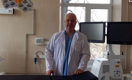 Від COVID-19 помер відомий в Україні сватівчанин — лікар-травматолог Руслан Верескун. Йому було 47