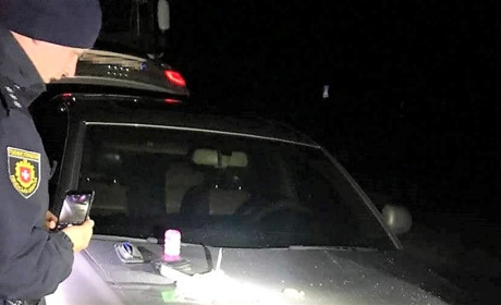 Сарненські копи зупинили авто з наркотиками