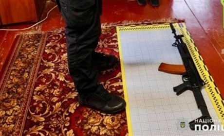 За декілька місяців понад 20 жителів Звягеля та району задекларували в поліції зброю