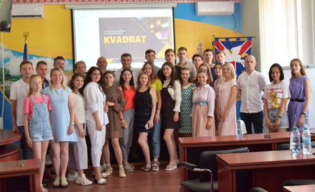 Молоді та успішні: юні жмеринчани діляться досвідом створення Молодіжної ради з іншими громадами