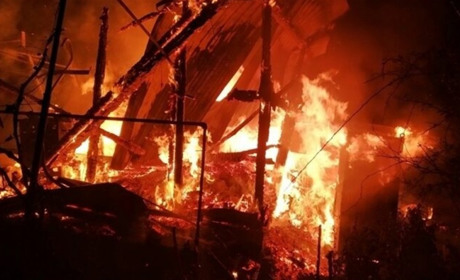 Чортківські рятувальники ліквідували пожежу дерев’яного дачного будинку