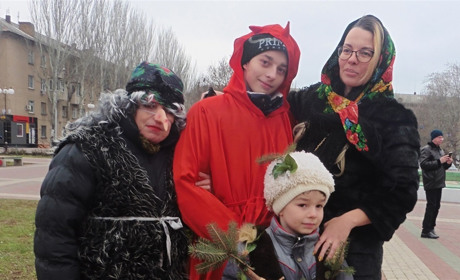 Коляда хором: в Мелитополе народными гуляниями отпраздновали Рождество Христово 