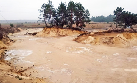 У селі Половлі нелегально видобували пісок. Державі завдали збитків на 24 мільйони гривень