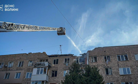 Четверо поранених, серед них - дитина. В Одеському районі є перебої зі світлом: наслідки атаки