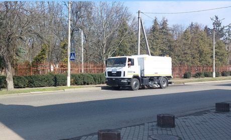 У Смілі розпочалося весняне прибирання доріг