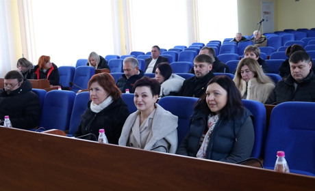 Тарифи на тепло, присвоєння звання "Мати-героїня" та квартирні питання: засідання виконкому