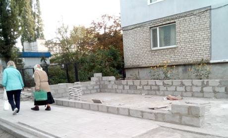 На журналіста з Нової Каховки напав чоловік з пістолетом (відео)