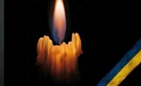 Не висихають сльози: у Старокостянтинові попрощаються із Героєм російсько-української війни