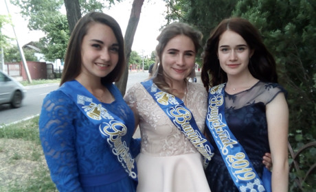 У школах Нової Каховки пролунав останній дзвінок