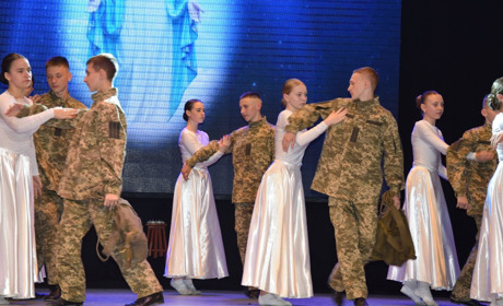 «Творимо! Віримо! Переможемо!»: звітували художні колективи Будинку дитячої творчості