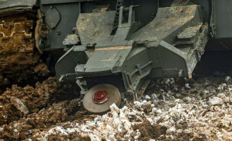 Окупанти поновлюють мінування на лівому березі Дніпра