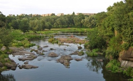 На Хмельниччині за останні десять років впав рівень водойм та міліють криниці