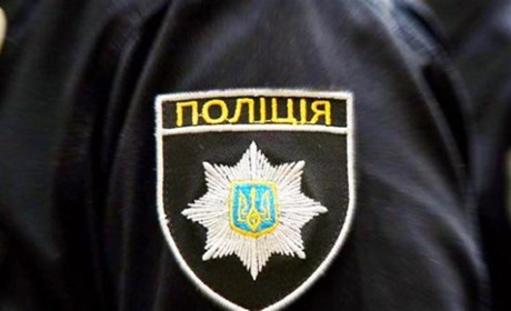 Викрили черкащанку, яка в інтернеті продавала неіснуючий парафін для виготовлення окопних свічок