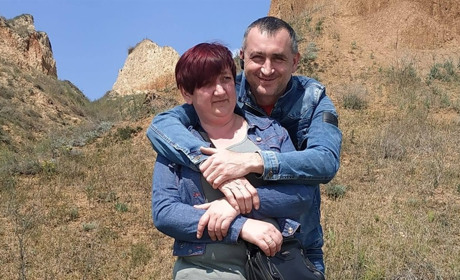 «Херсон вистоїть»: історія родини Будаків, яка живе й допомагає під обстрілами