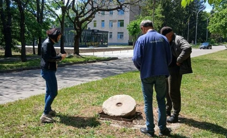 У Жовтих Водах почали закривати люки — як діяти, якщо бачите відкритий