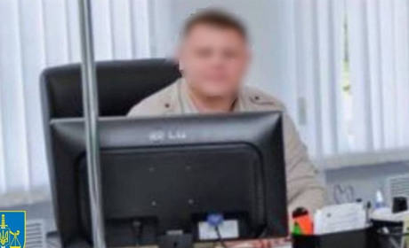 На Херсонщині псевдополіцейському, який погодився на співпрацю з окупантами, оголосили про підозру