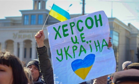 Історія родини, якій вдалося виїхати з Херсона в Первомайськ: Людей намагаються відрізати від світу