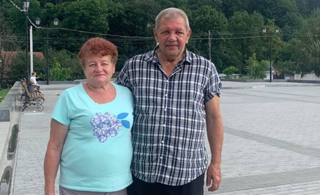 “Ні вікон, ні дверей, ні коштів на їх ремонт, куди тепер повертатись…”: історія подружжя з Донеччини