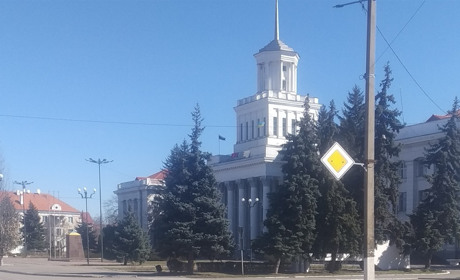 Комуналка, соцвиплати, школи