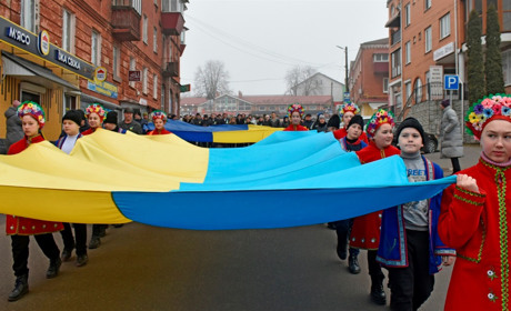 Жмеринчани зібралися на марш Єдності, щоб заявити всьому світу: Україна – вільна і суверенна держава