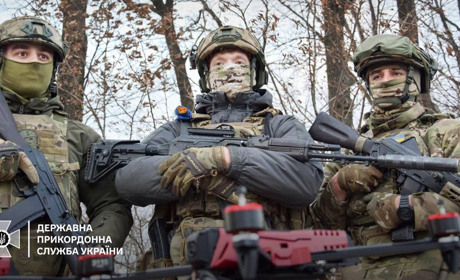 Прикордонники Сумщини отримали FPV-дрони, захищені від застосування РЕБ (ВІДЕО)