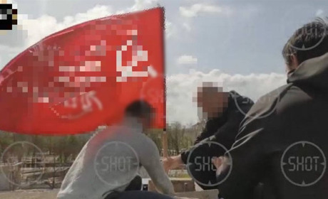 Підіймали над містом червону ганчірку: Троє «антифашистів» з Херсонщини постануть перед судом