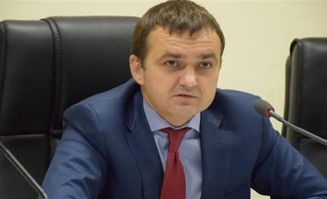 В Олешках скасували закупівлю авто у компанії ексочільника Миколаївської ОДА, а в Херсоні — ні