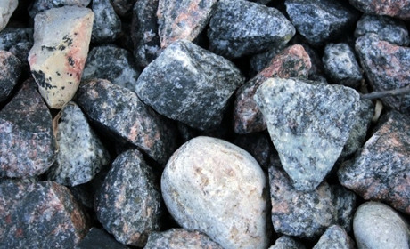 У Клесівському родовищі незаконно видобували граніт. Підозрюють директора підприємства