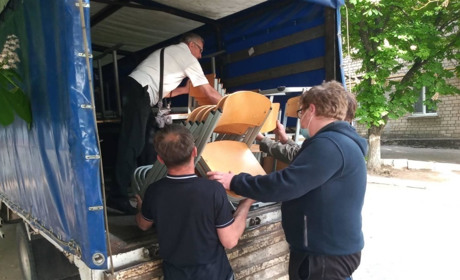 Школи Херсонщини отримали гуманітарку з Люксембургу