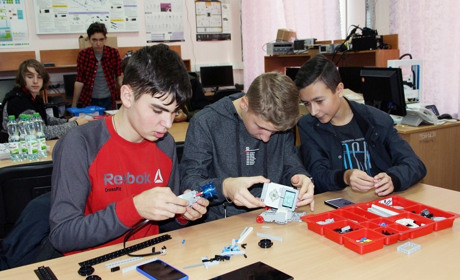 У Покровську пройшов перший ROBOhachaton для школярів