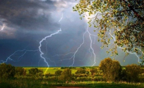 Короткочасний дощ та гроза - якою буде погода на Сумщині та в Україні?