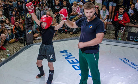 У Жмеринці відбувся чемпіонат зі змішаних єдиноборств (ММА): відео