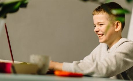 Дітей 6-11 класів із Білопільщини запрошують на безкоштовні онлайн-заняття зі шкільних предметів