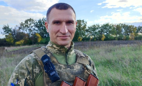 Депутат на фронті: історія херсонця, який у перші дні масштабної війни став на захист України
