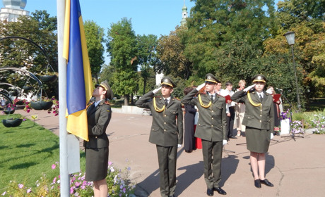 Державний прапор України в Переяславі підняли ліцеїсти