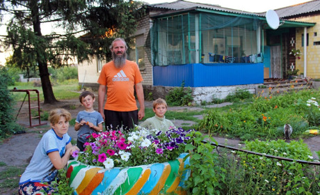 Подаруймо родині Богомолів тепло і затишок рідного дому!