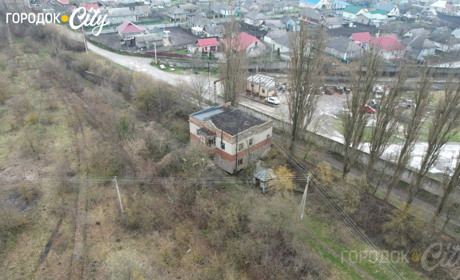 У Городку три ділянки в районі нового цукрового заводу виставлено на аукціон. Коли продаватимуть