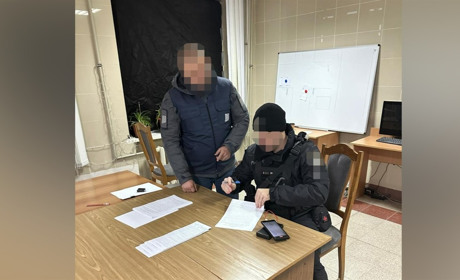 Правоохоронець, який жорстоко побив військового у Херсоні, засуджений до трьох років ув’язнення