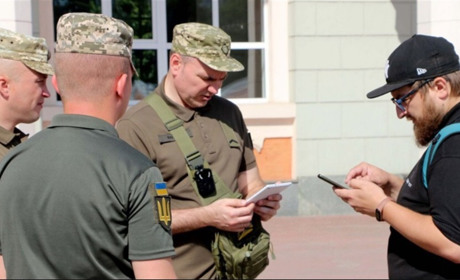 Кому треба з'явитися в ТЦК навіть без повістки