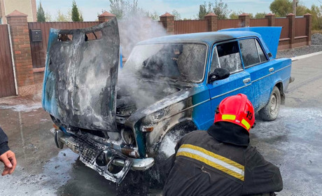 У Пашківцях загорівся автомобіль